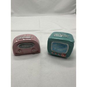 vintage Retro Dinner Tee Vee & Raydeeo Salt And Pepper Shakers Pink And Blue